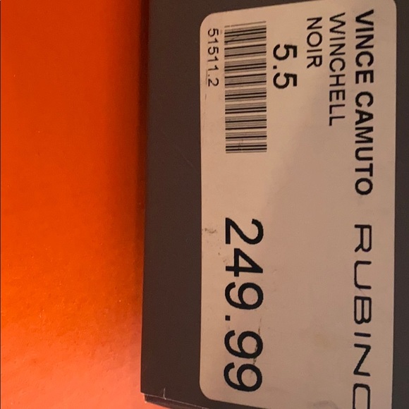 Vince Camuto womens booties - Picture 2 of 4